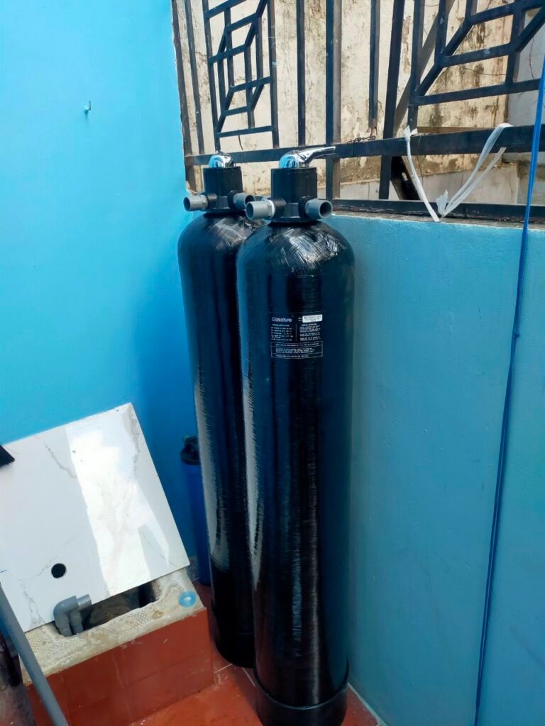 hinh thuc te he 2 cot composite 1054 van tay ong pvc