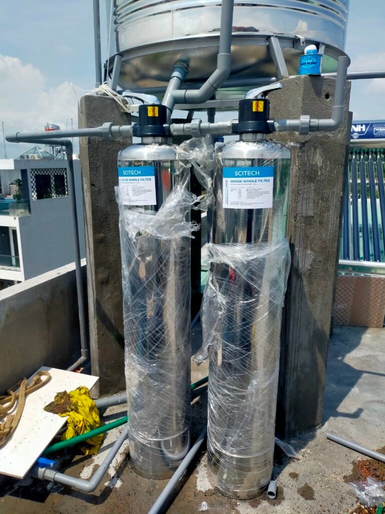 hinh thuc te he 2 cot inox 1054 van tay ong pvc