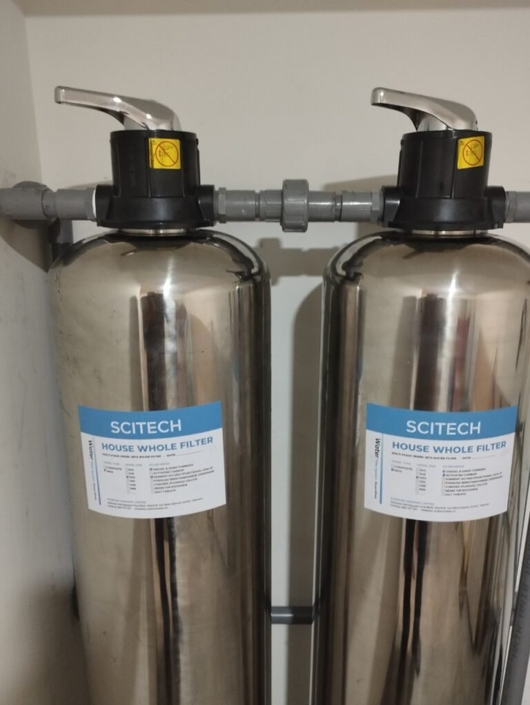 hinh thuc te he 2 cot inox 1054 van tay ong pvc