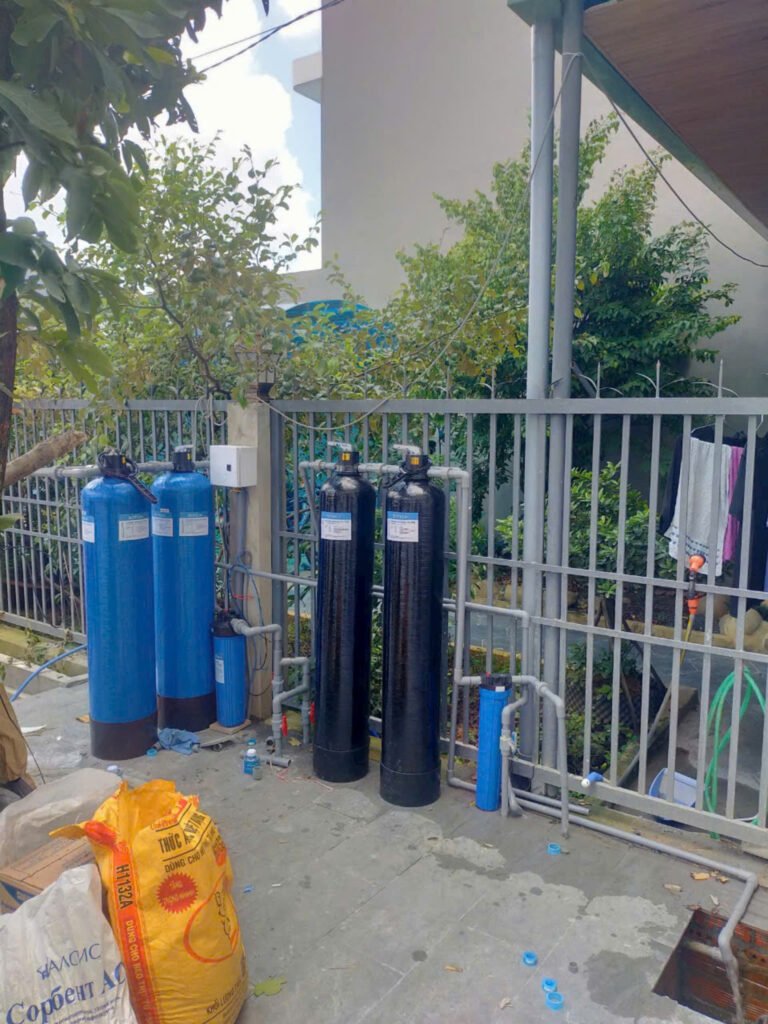 hinh thuc te he 2 cot composite 1054 1252 van tay ong pvc