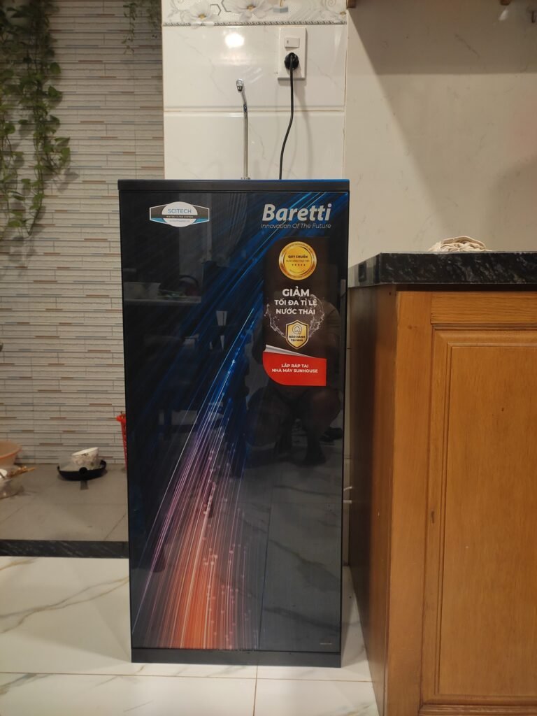 hinh thuc te may nong lanh nguoi scitech baretti bra680n